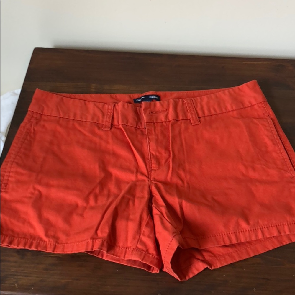 Gap Hadley orange short size 2
